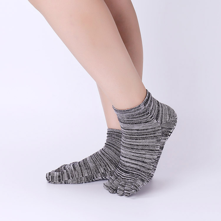 Kaus Kaki Yoga Anti Selip deng - Pilates Yoga Grip Socks ulasan dan harga