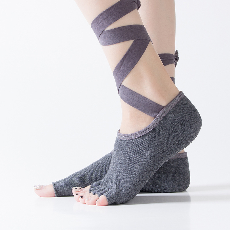 1 Pasang Kaus Kaki Yoga Anti S - Pilates Ankle Strap ulasan dan harga